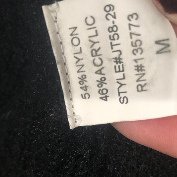 Pookie and Sebastian crop sweater M🖤⭐️ - Picture 5 of 5